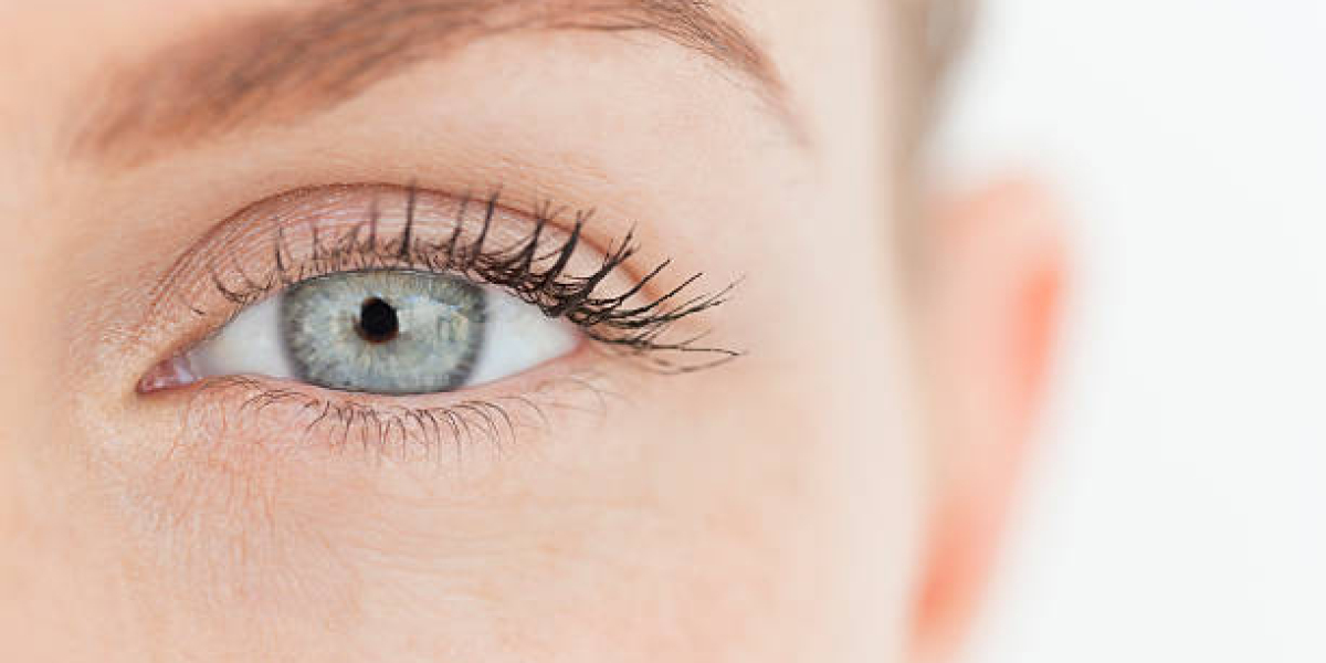 Refresh Your Gaze: Transformative Eyelid Surgery in Riyadh