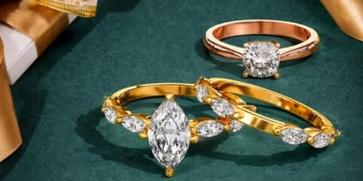 Cushion Engagement Rings: The Perfect Blend of Vintage Charm and Modern Elegance