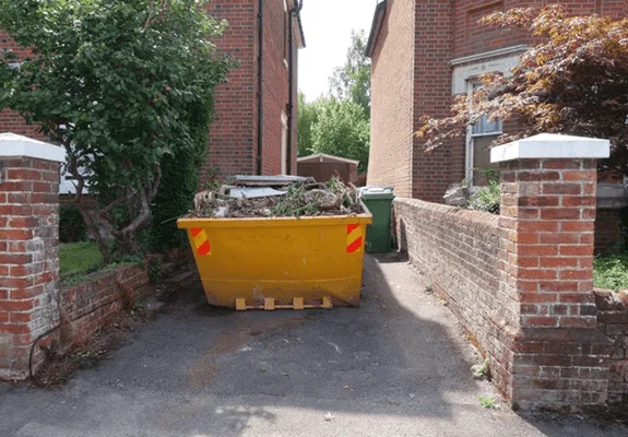 Is Geelong Skip Bin Hire the Right Choice for Seasonal Property Maintenance?