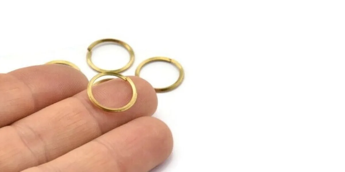 How to Select High-Quality Brass Jump Rings for Durable Jewelry Designs