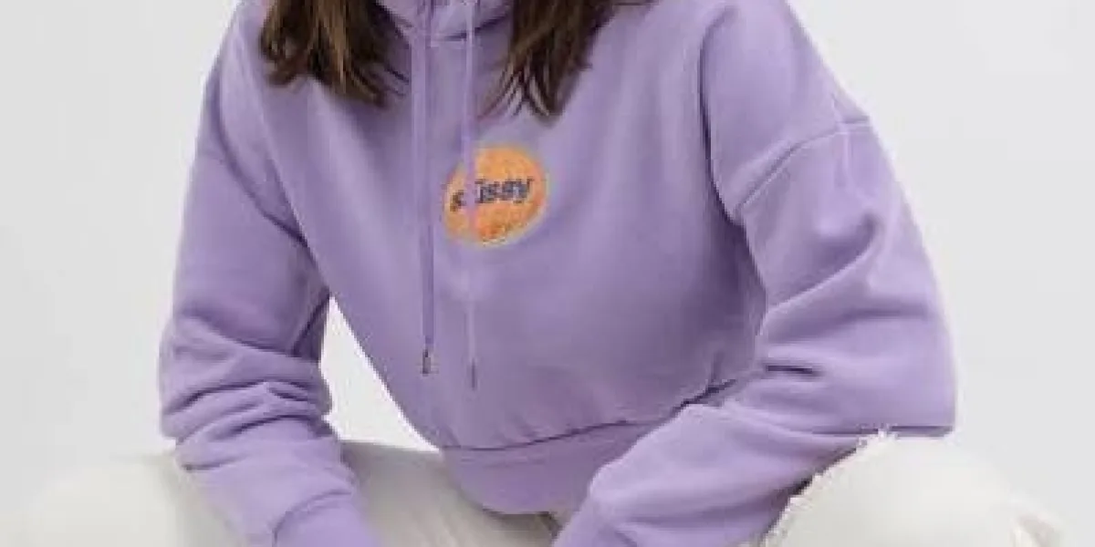 Streetwear Foundations: Pairing Heavy Cottons with Stussy Fits
