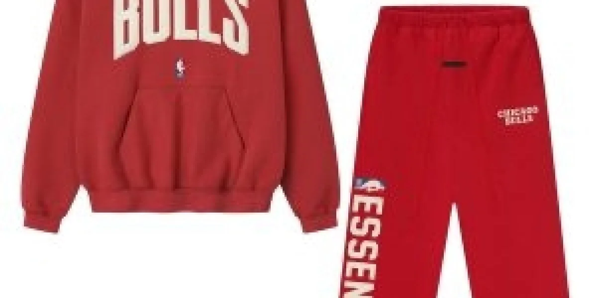 Essentials Tracksuit: UK Streetwear Style Guide 2026