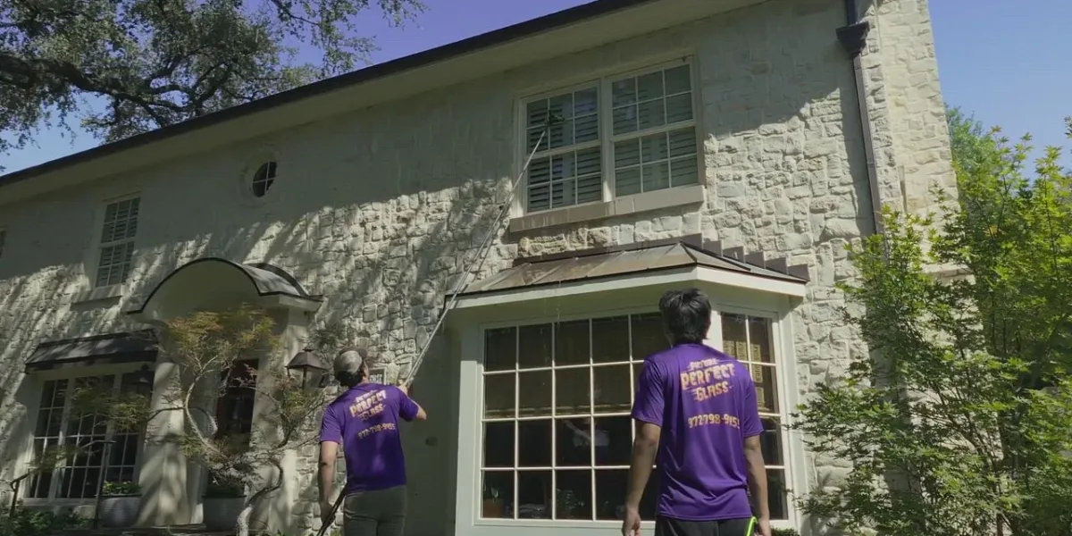 Commercial Window Cleaning in Fort Worth: Keeping Business Windows Clean and Presentable
