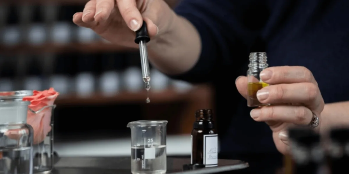 Professional Perfume Maker Solutions for Distinctive Fragrance Brands