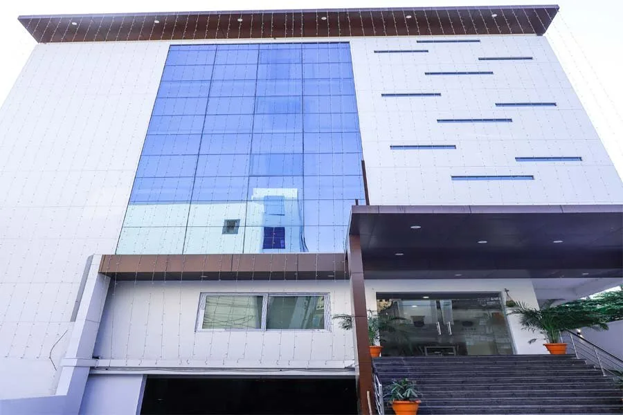 Best Hotels in Vijayawada Near Railway Station | Hotel RN Grand