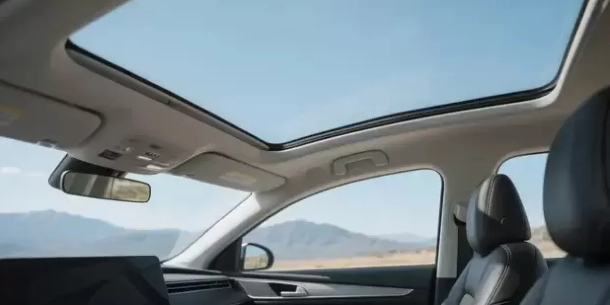 How Custom Smart Film Fits Different Automotive Glass Shapes and Sizes