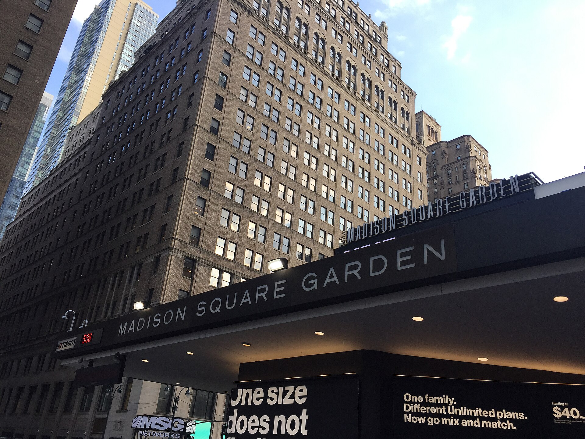 Madison Square Garden venue photo from Wikimedia Commons.