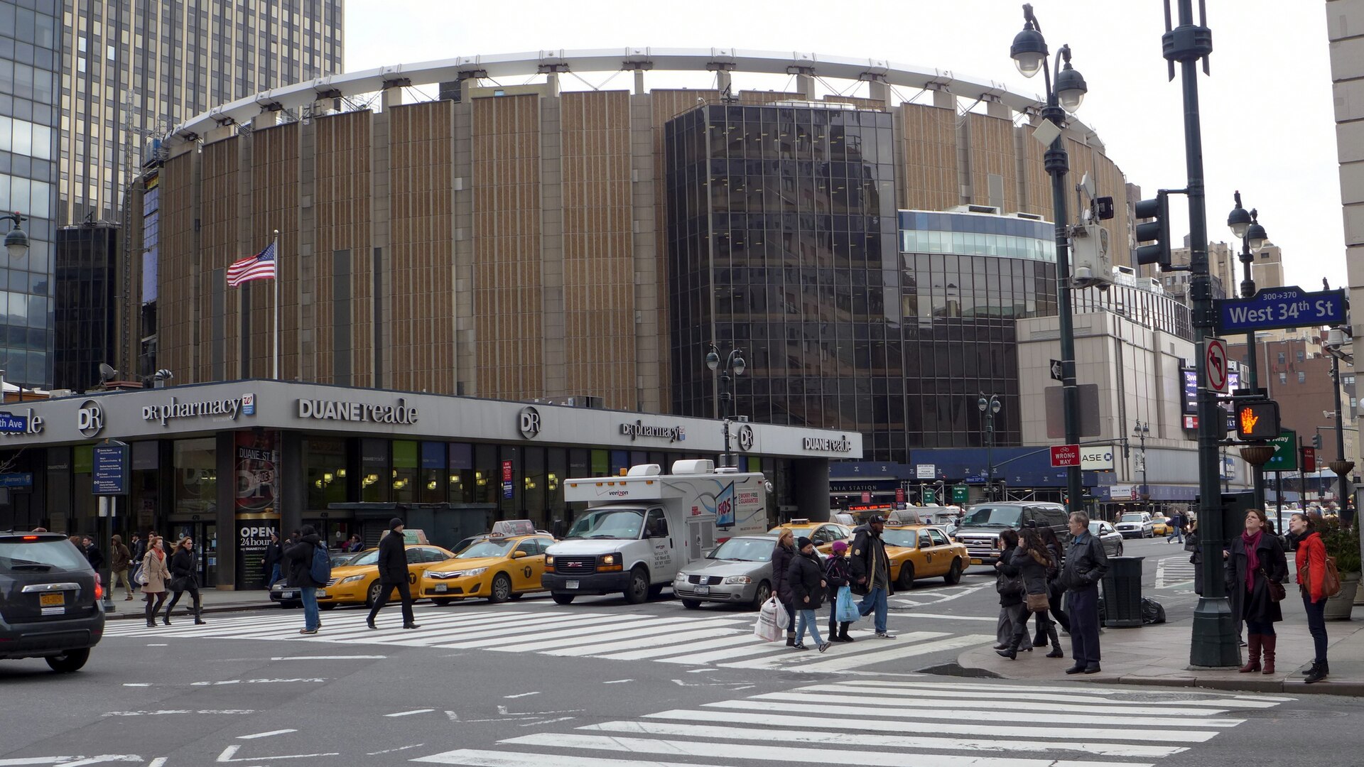 Madison Square Garden venue photo from Wikimedia Commons.